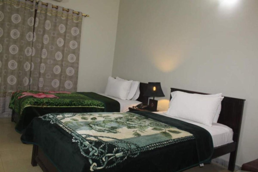 Clifton Guest House Bath Island Image 12